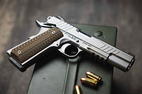 1911 Pistol Gallery 5