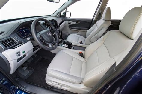 2nd Gen Honda Pilot Ultimate Interior