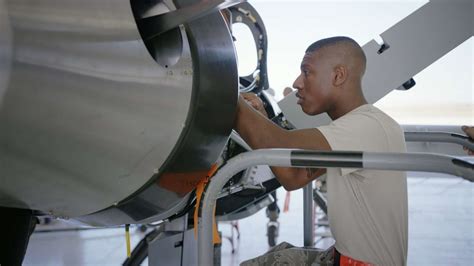 Air Force Plane Mechanic Requirements