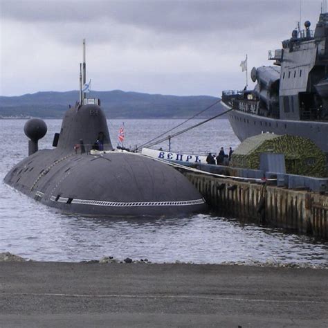 Akula II Submarine Image 6