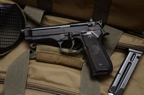 Beretta M9 Pros and Cons