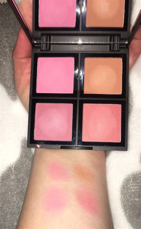 Blush Powder Palette Essential Shades