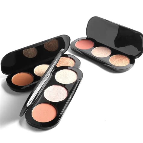 Bronzer Highlighter Palettes For Glowing Complexion