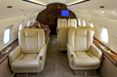 Challenger 600 Series II Interior Lighting