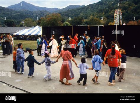 Description of Cherokee Friendship Ceremony