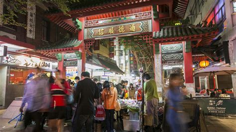 Night market vendors in Chinatown II