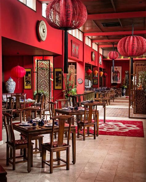 Cozy Chinese Restaurant Ambiance