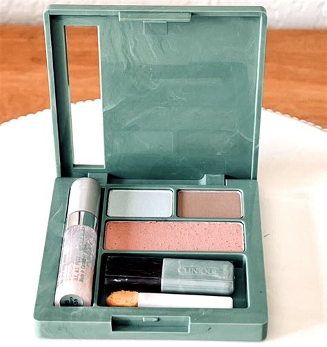 Clinique's Color Surge Eyeshadow Palette