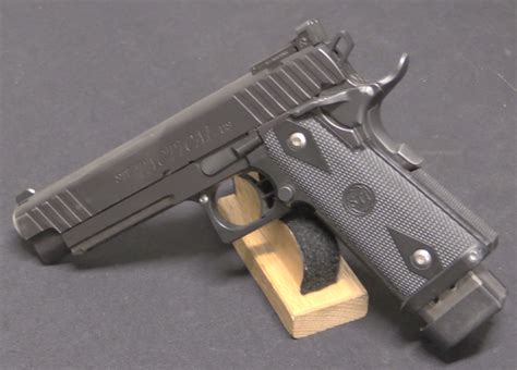 Custom Delta Force Pistol