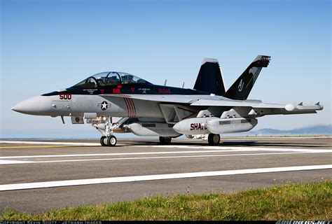 EA-18G Growler Pictures