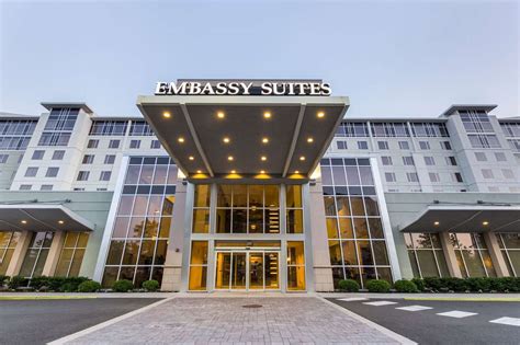 Embassy Suites by Hilton Newark Business Center