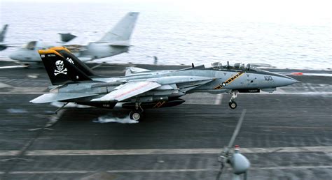 F-14 Tomcat maintenance personnel