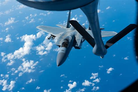 F-15 refueling