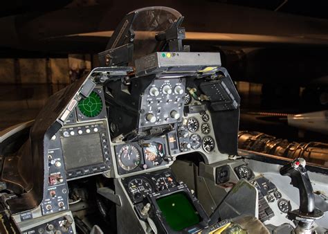 F-16 Fighting Falcon cockpit