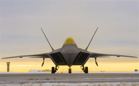 F-22 Raptor taking off