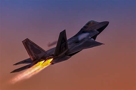 F-22 Raptor at sunset