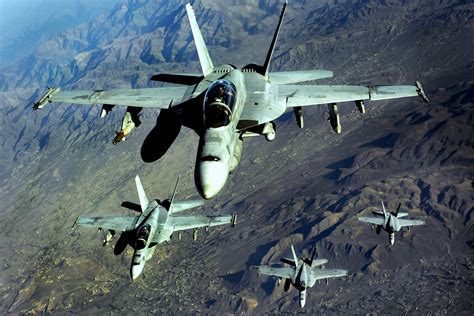 F/A-18 Hornet formation