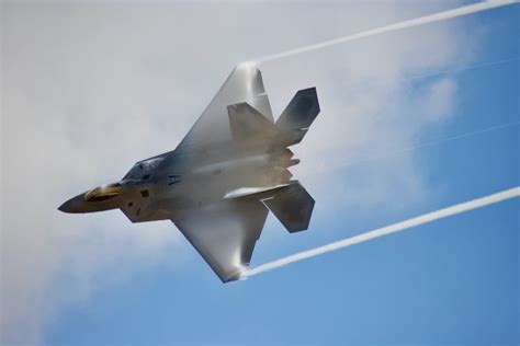 F-22's Superior Speed and Agility