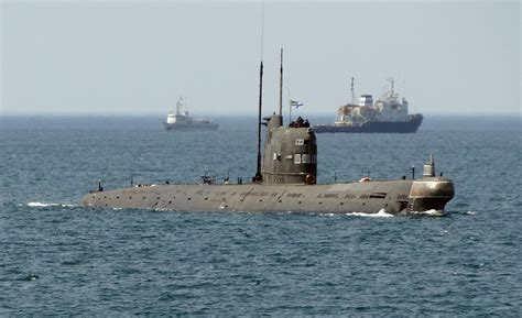 Foxtrot Class Submarine Design