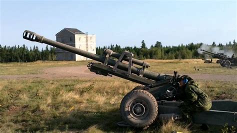 GIAT LG1 105 mm Gun on display