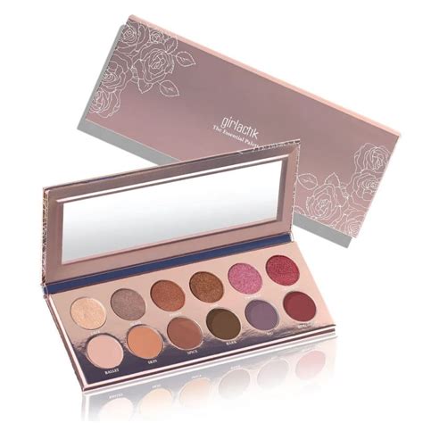 Girlactik Essentials Eye Shadow Palette Look 3