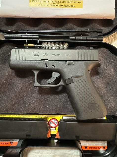 Glock 43X with Custom Grip