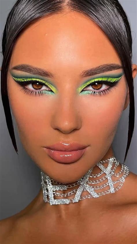 Green Eyeshadow Look 10