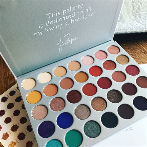 Jaclyn Hill Makeup Palette Swatches