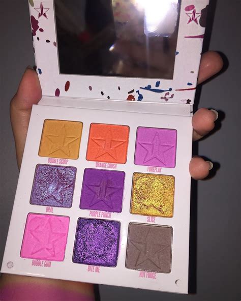 Jawbreaker Eyeshadow Palette Powder Swatch