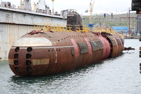 K-class submarine image 3