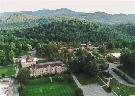 Lees Mcrae College Campus Scene