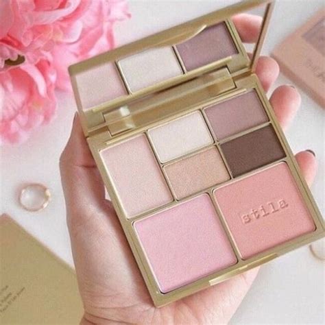 Light Pink Eyeshadow Palette 4