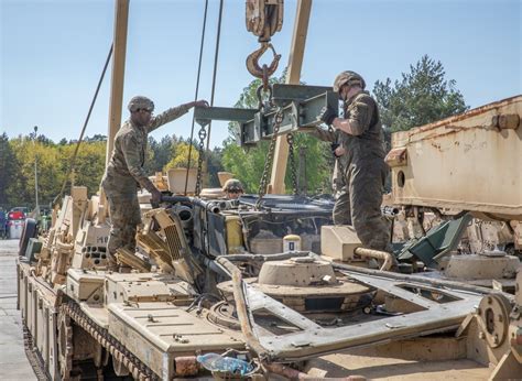 M1 Abrams tank maintenance