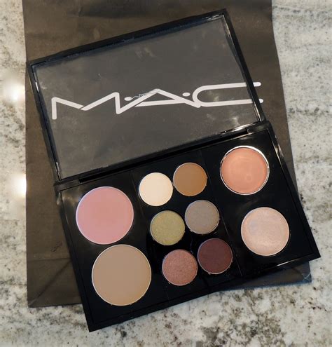 Mac Pro Palette Eyeshadow Benefits