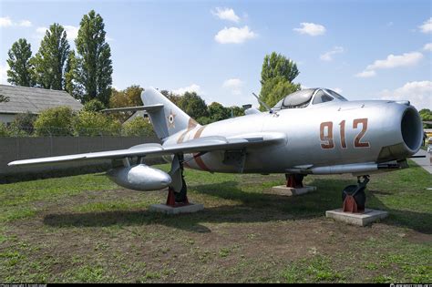 Mikoyan-Gurevich MiG-15