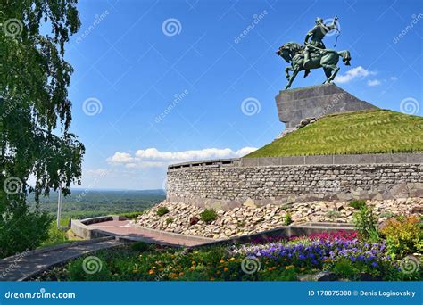 Monument to Salavat Yulaev