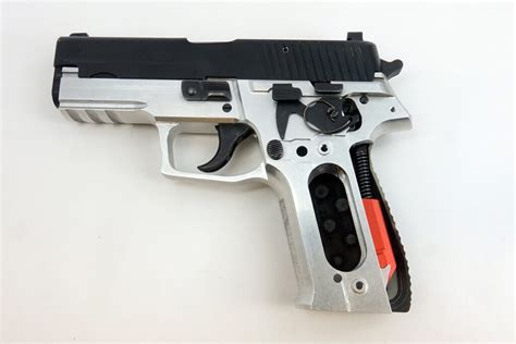 SIG Sauer P226 Frame Design