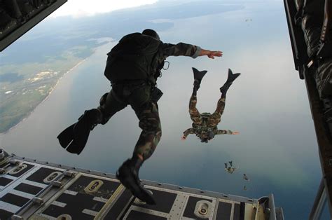 Parachute Training and Tactical Operations