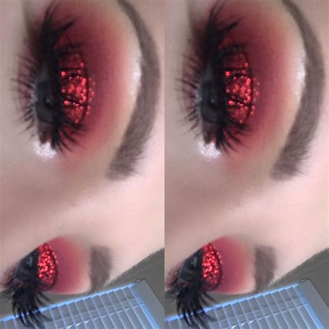 Ruby Red Eyeshadow