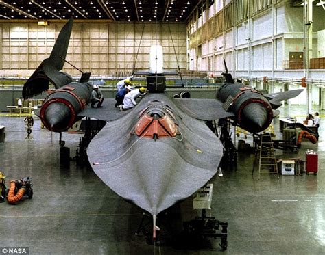 SR-71 Blackbird Materials Science