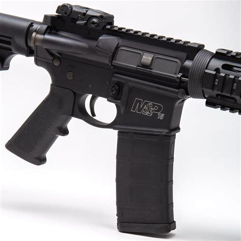 S&W M&P 15 Rifle 4