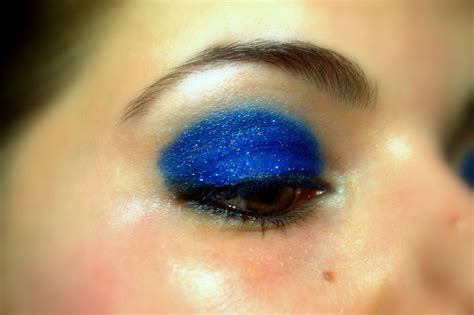 Sapphire Blue Eyeshadow