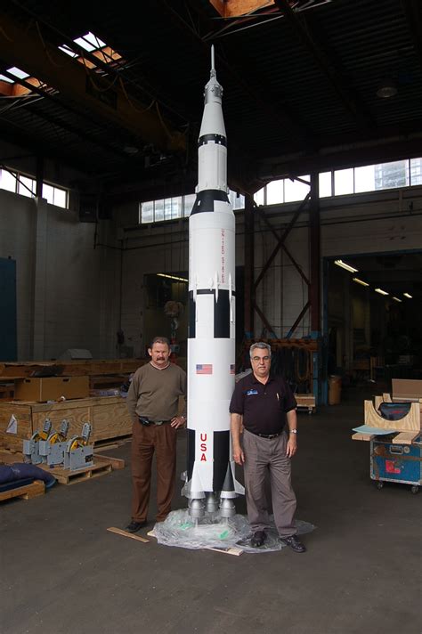 Saturn V Model Rocket Image 2