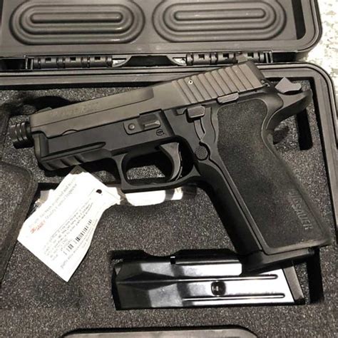 Sig Sauer P229 pistol image