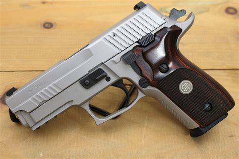 Sig Sauer P229 pistol image