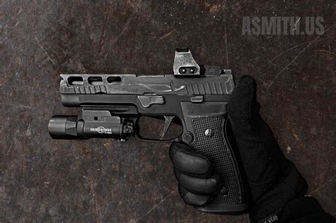 Sig Sauer P320 with SureFire XH15