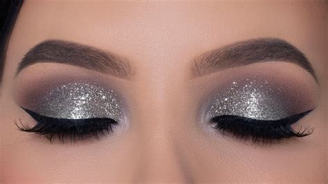 Silver Eyeshadow