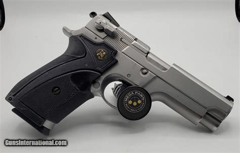 Smith & Wesson 4006 Image 1