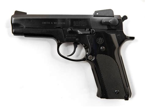 Smith & Wesson 459 Design