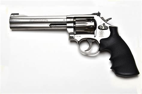 Smith & Wesson 617 Handgun Image 1